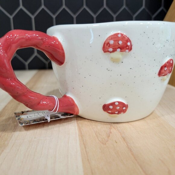 NWT Set Of 2 Mushroom Coffee Mugs Red & White Pottery Coffee Cups Toadstool - Picture 5 of 13